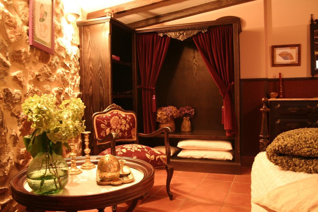 Hotel A Casa De Filomena Boiro Exterior foto